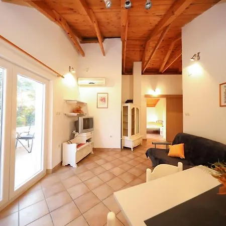 Apartment By The Sea Sukosan, Zadar - 23722