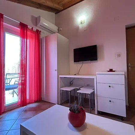 公寓 By The Sea Sukosan, Zadar - 23722 *